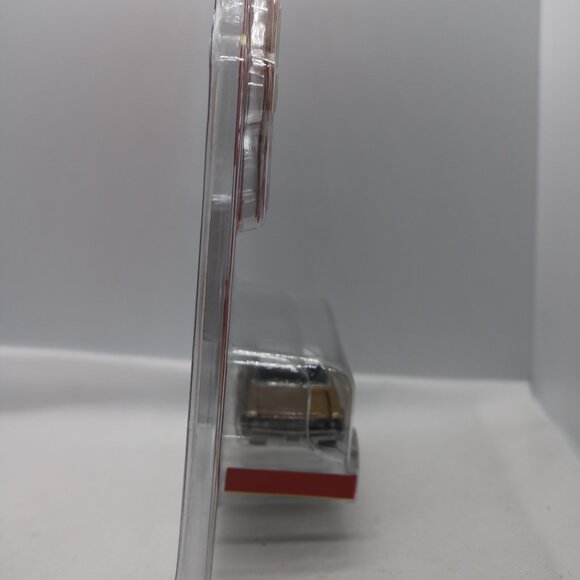 Johhny Lighting 2016 series gold Chevelle/Malibu unopened package - Picture 3 of 4